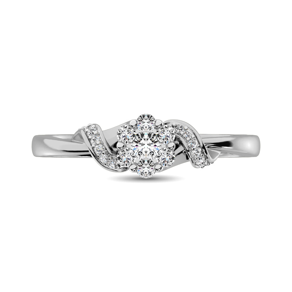 10K White Gold 1/6 Ct.Tw. Diamond Flower Ring